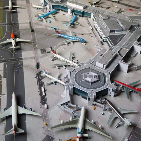 FRA (Frankfurt) Terminal 1, Gates, Jetbridges and Taxiway